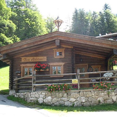 Almbruennerl Die Almhuette Auf Der Raffner Alm Ruhpolding Quarto foto