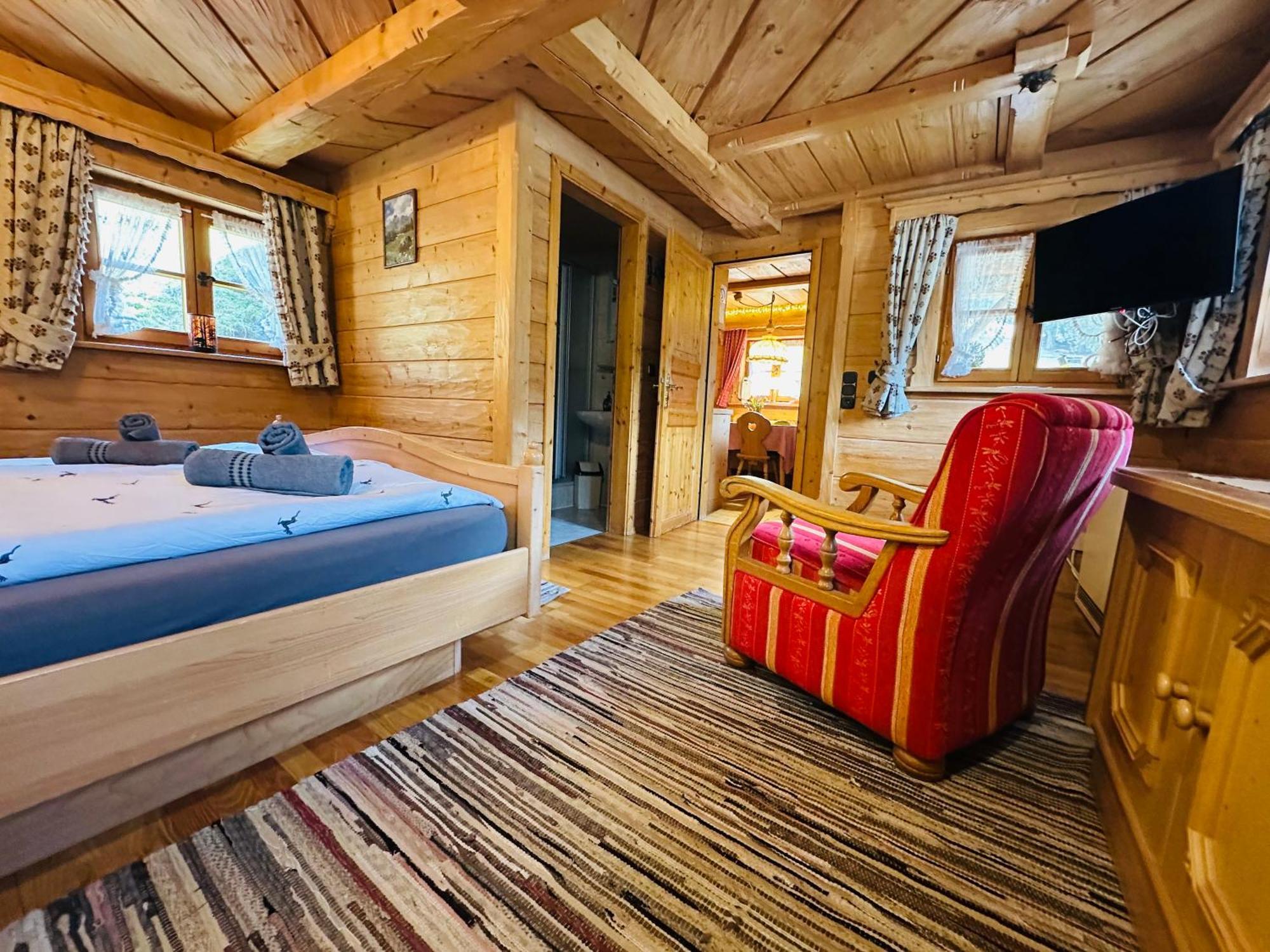 Almbruennerl Die Almhuette Auf Der Raffner Alm Ruhpolding Exterior foto